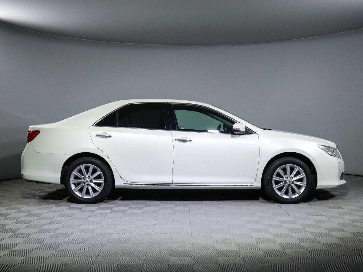 Toyota Camry 2014 года с пробегом. Фото: #3