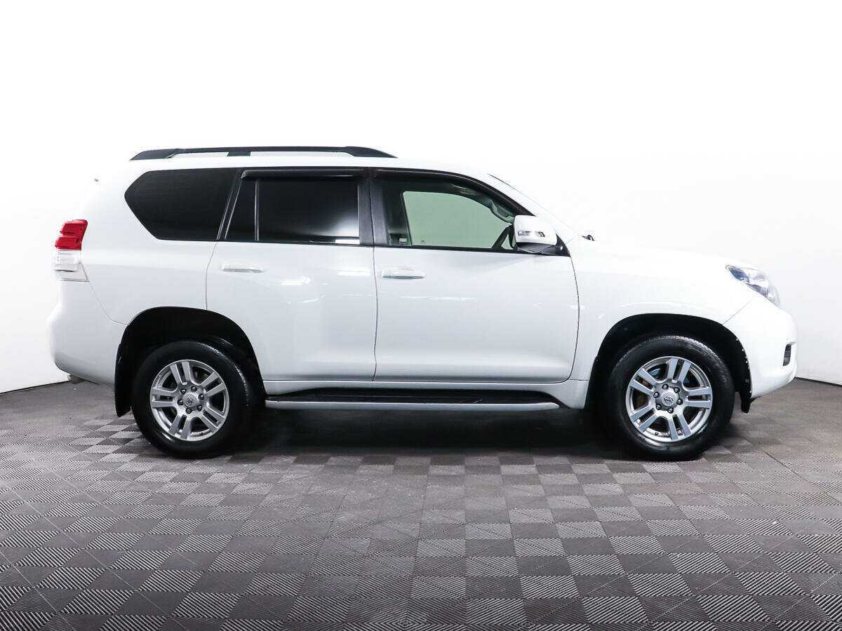 Toyota Land Cruiser Prado 2012 года с пробегом. Фото: #3