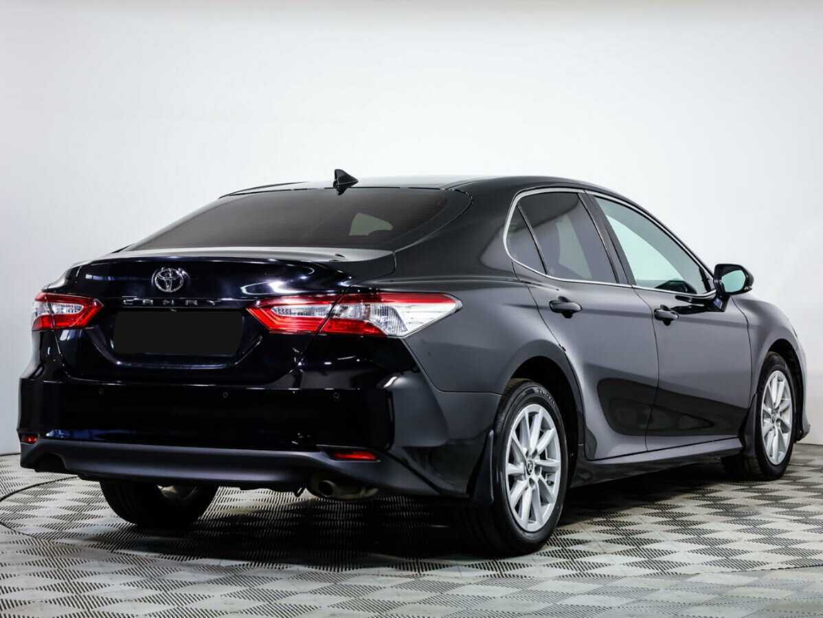 Toyota Camry 2021 года с пробегом. Фото: #3
