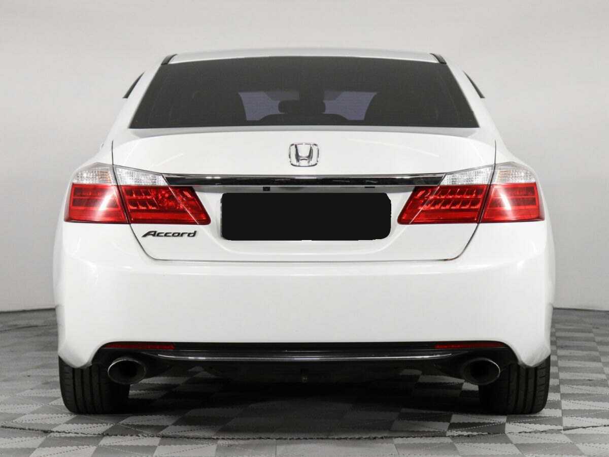 Honda Accord 2013 года с пробегом. Фото: #3