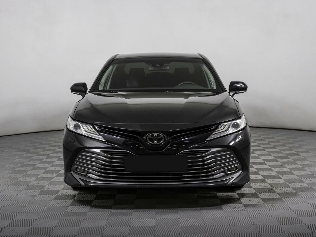 Toyota Camry 2020 года с пробегом. Фото: #1
