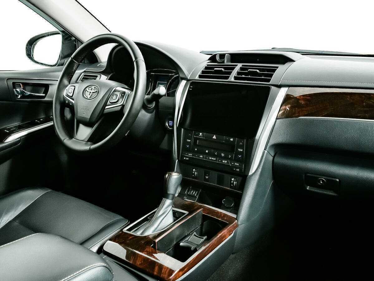 Toyota Camry 2016 года с пробегом. Фото: #7