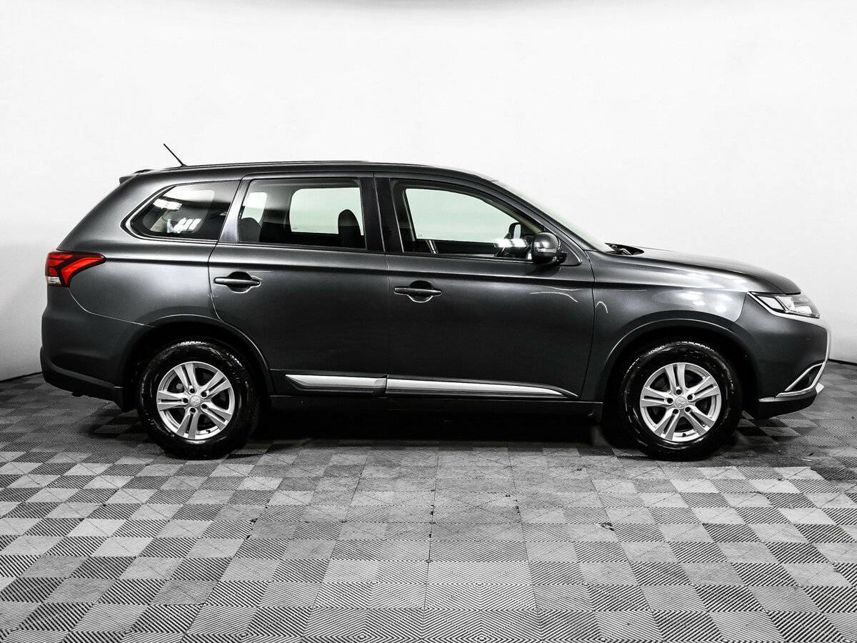 Mitsubishi Outlander 2016 года с пробегом. Фото: #3