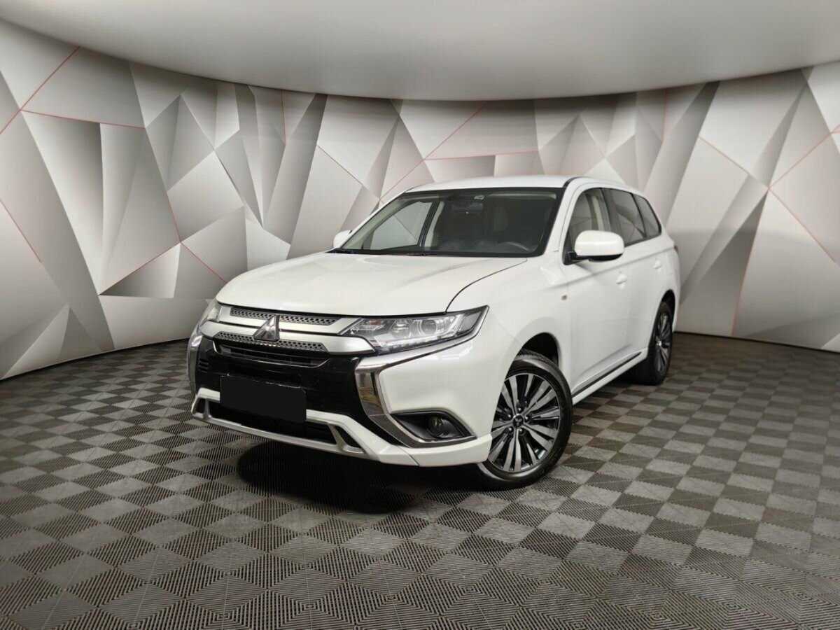 Mitsubishi Outlander 2022 года с пробегом. Посмотреть фото