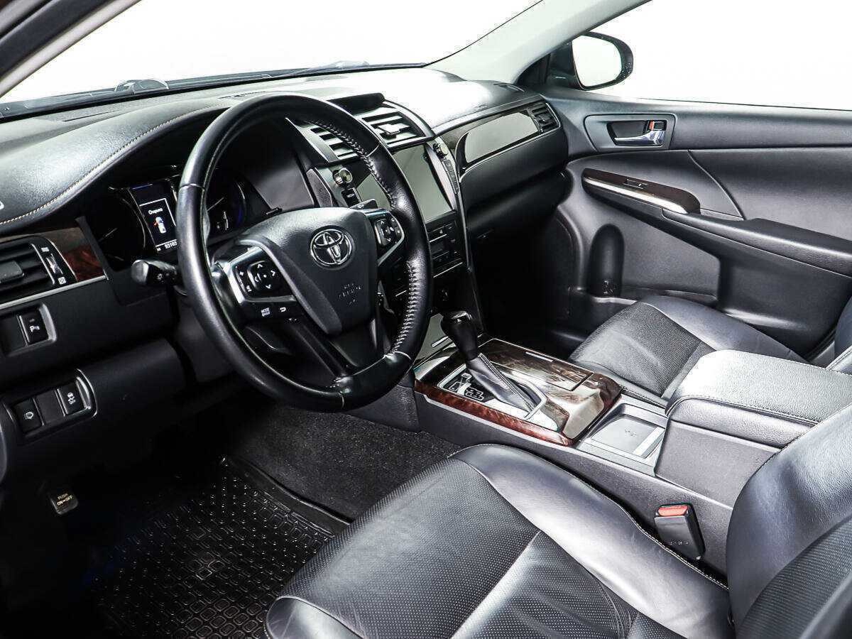 Toyota Camry 2017 года с пробегом. Фото: #14