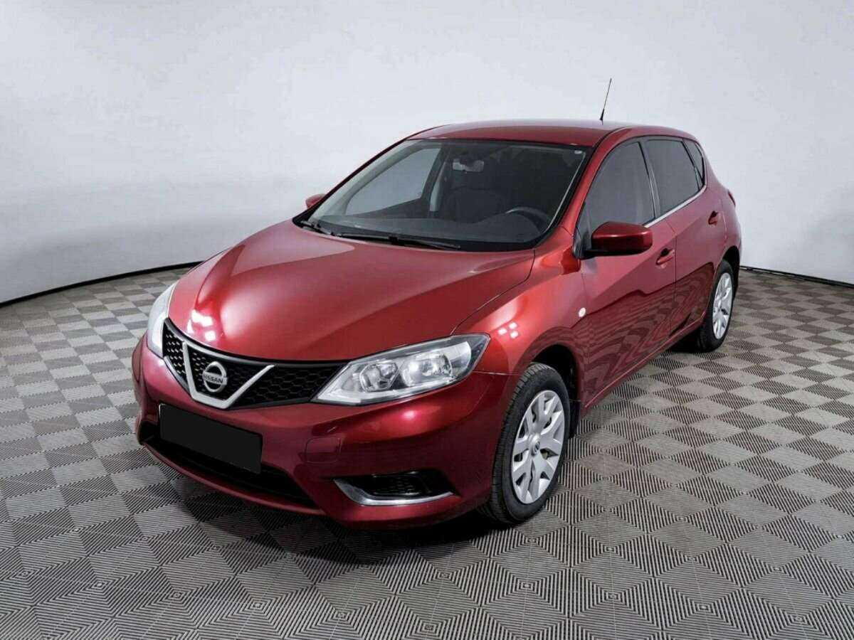 Nissan Tiida 2015 года с пробегом. Посмотреть фото