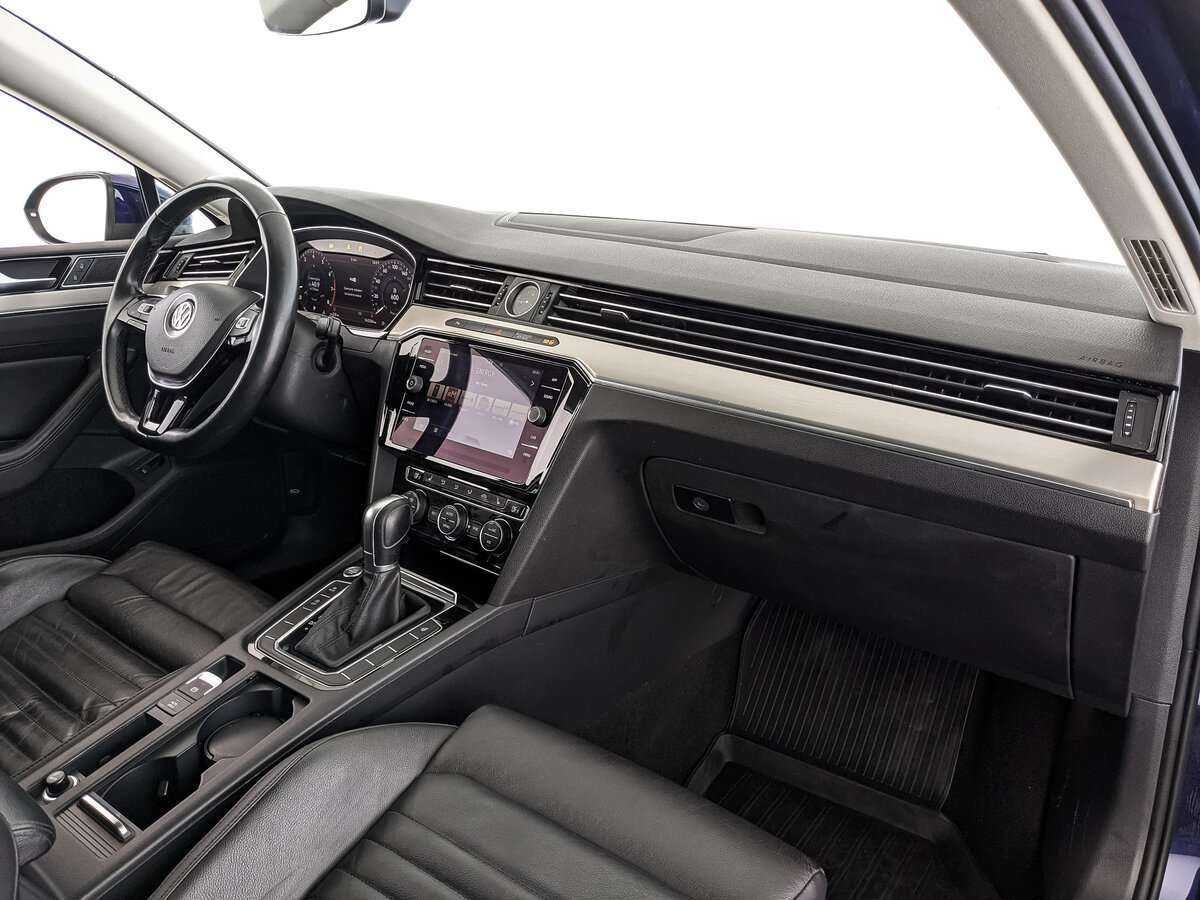 Volkswagen Passat 2019 года с пробегом. Фото: #8
