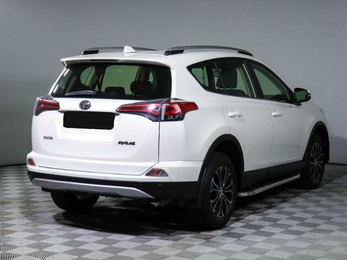 Toyota RAV4 2015 года с пробегом. Фото: #4