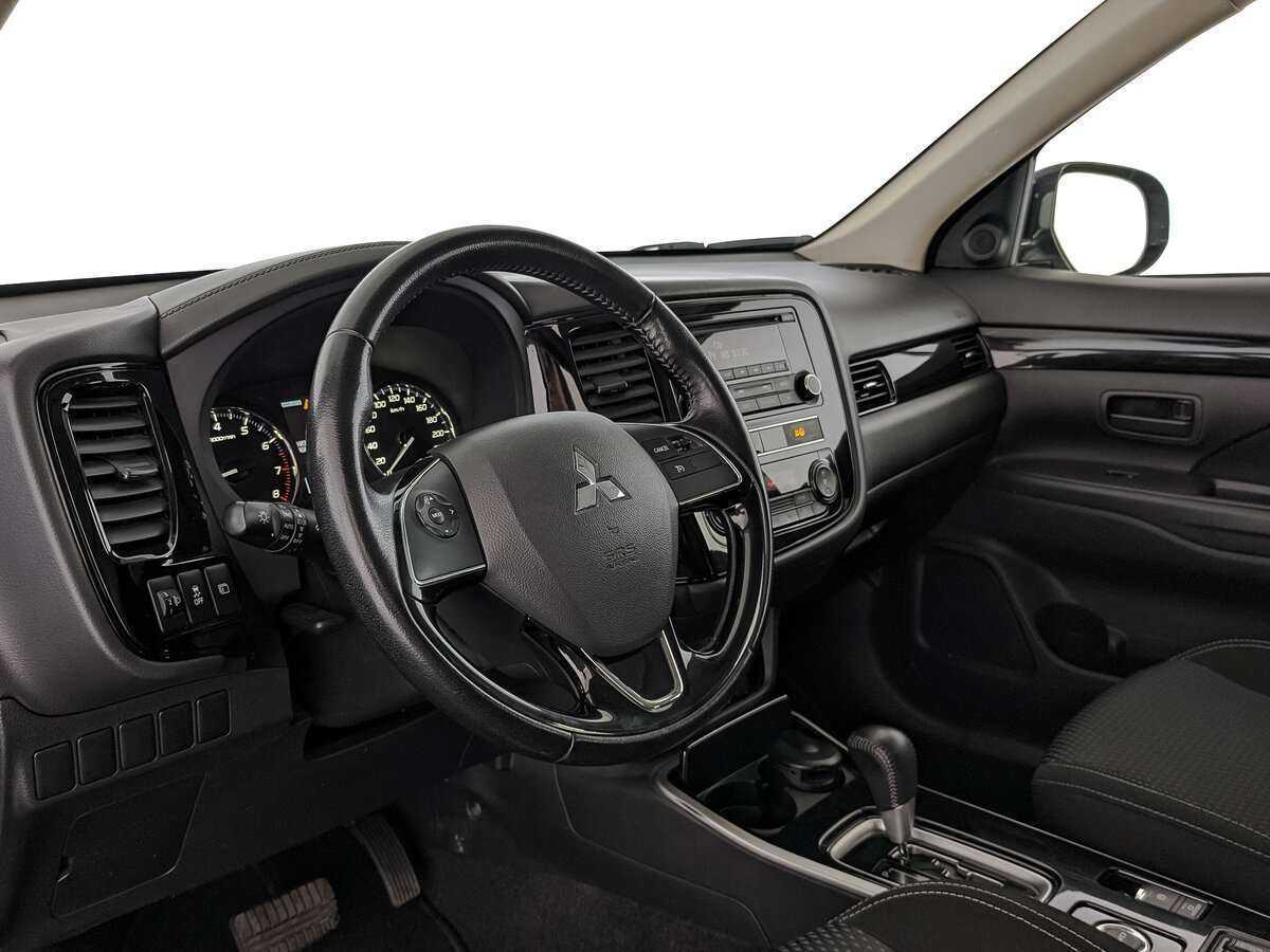 Mitsubishi Outlander 2019 года с пробегом. Фото: #10