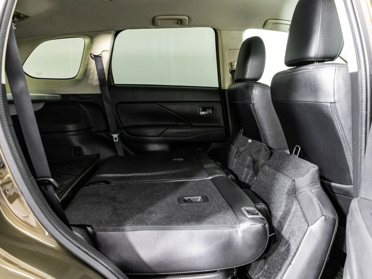Mitsubishi Outlander 2015 года с пробегом. Фото: #16