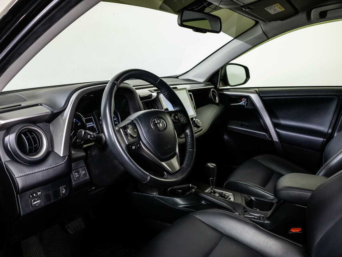 Toyota RAV4 2016 года с пробегом. Фото: #10