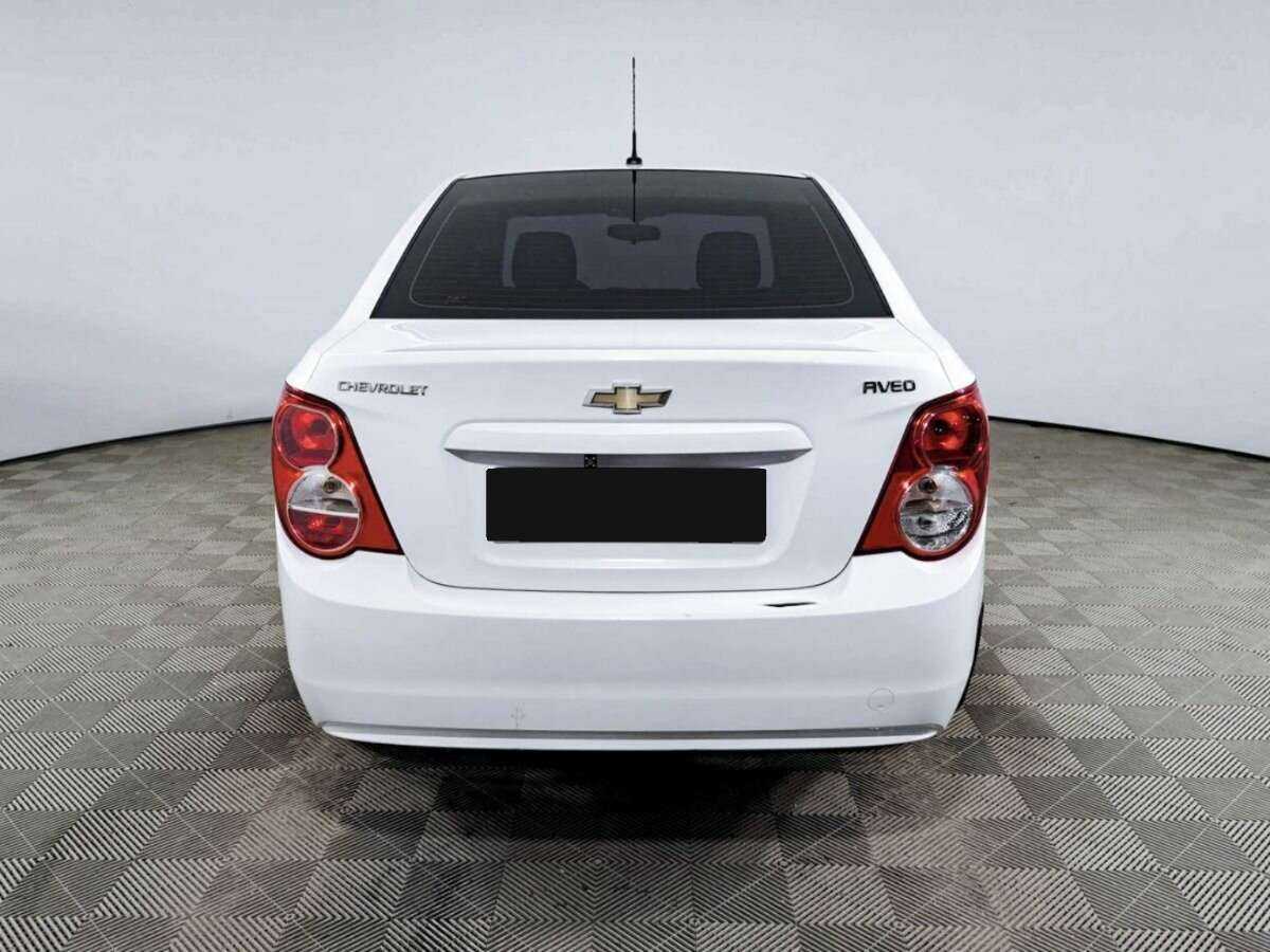 Chevrolet Aveo 2013 года с пробегом. Фото: #5