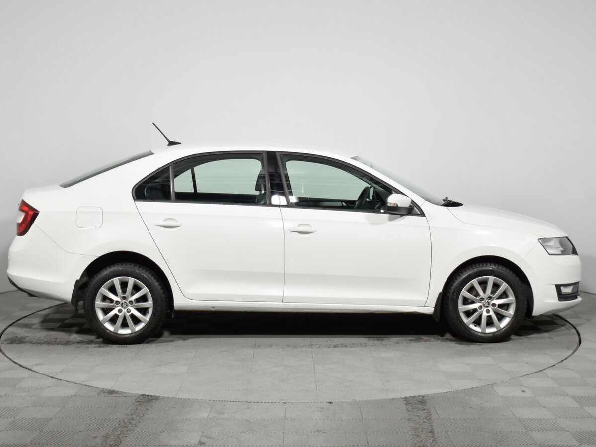Skoda Rapid 2018 года с пробегом. Фото: #3