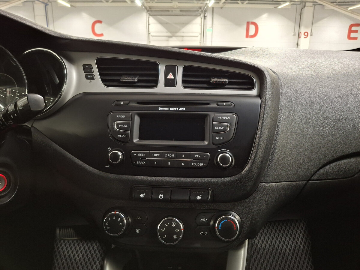 Kia Ceed 2013 года с пробегом. Фото: #14