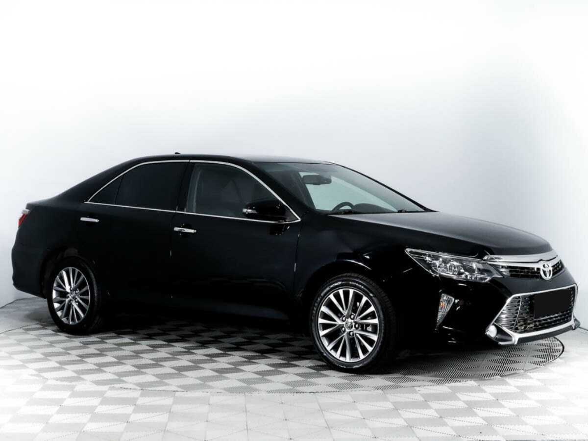 Toyota Camry 2017 года с пробегом. Фото: #2