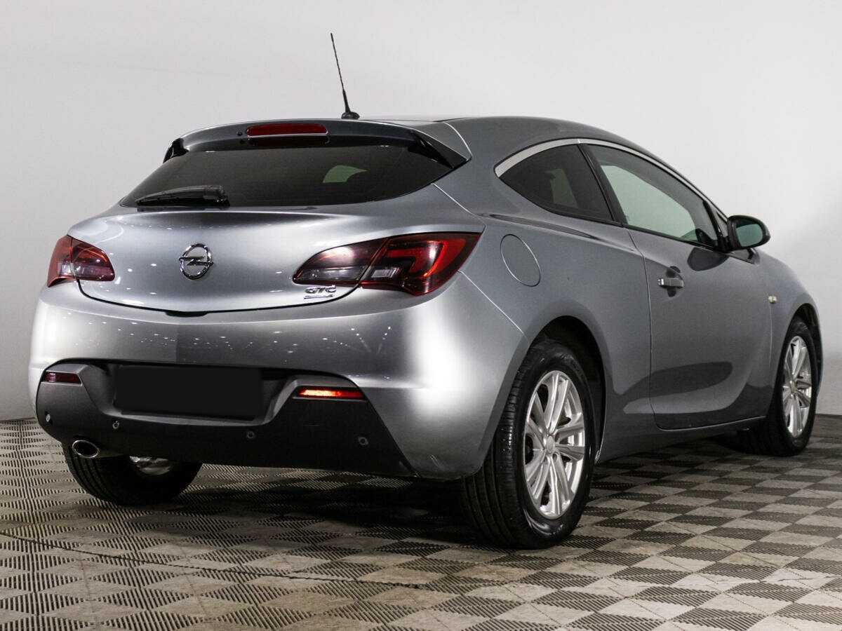 Opel Astra 2013 года с пробегом. Фото: #4