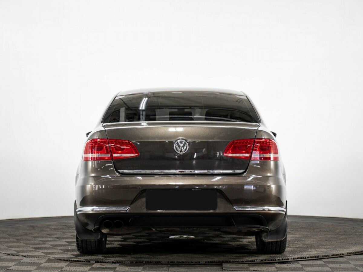 Volkswagen Passat 2012 года с пробегом. Фото: #4