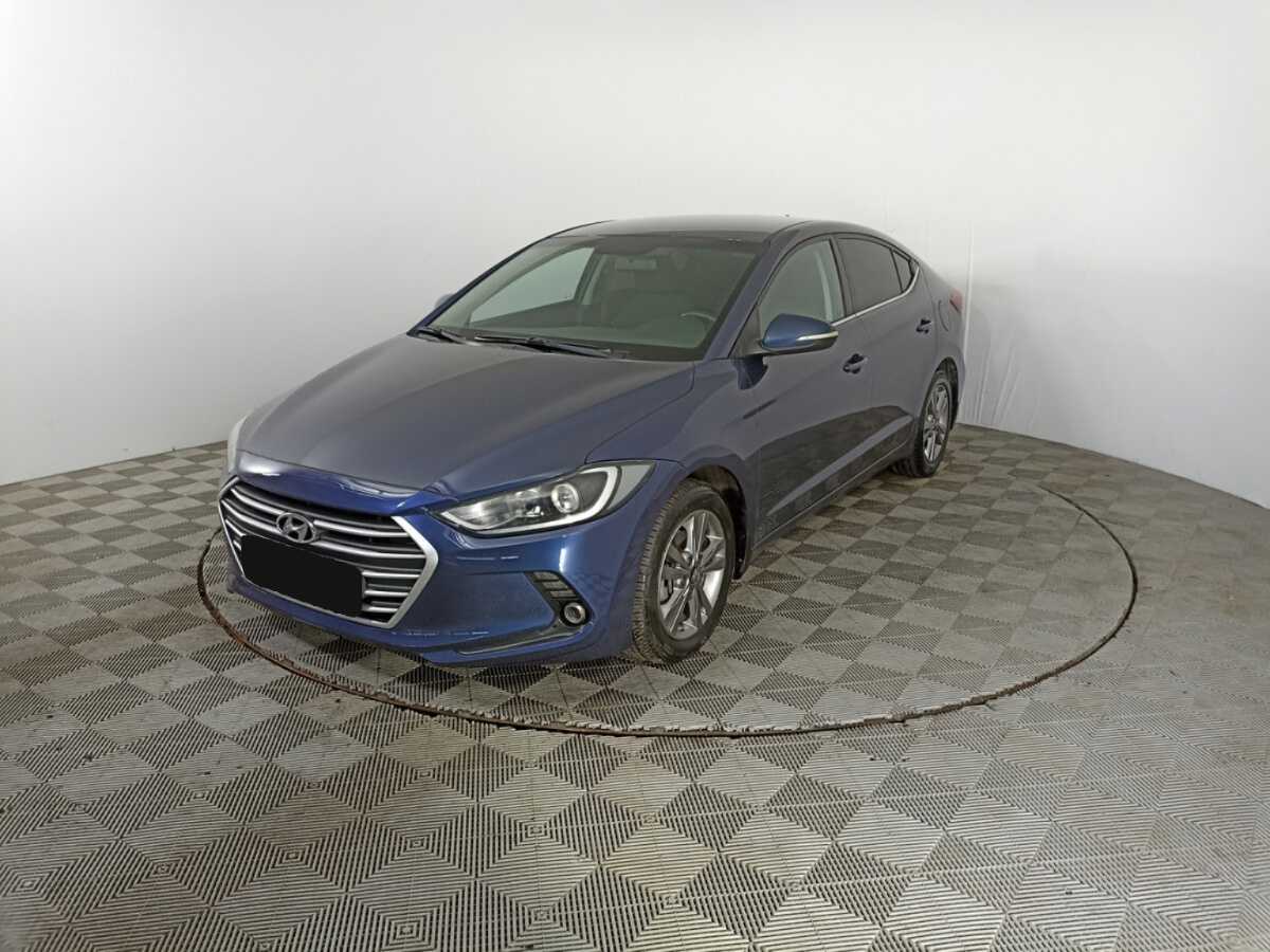 Hyundai Elantra 2018 года с пробегом. Посмотреть фото