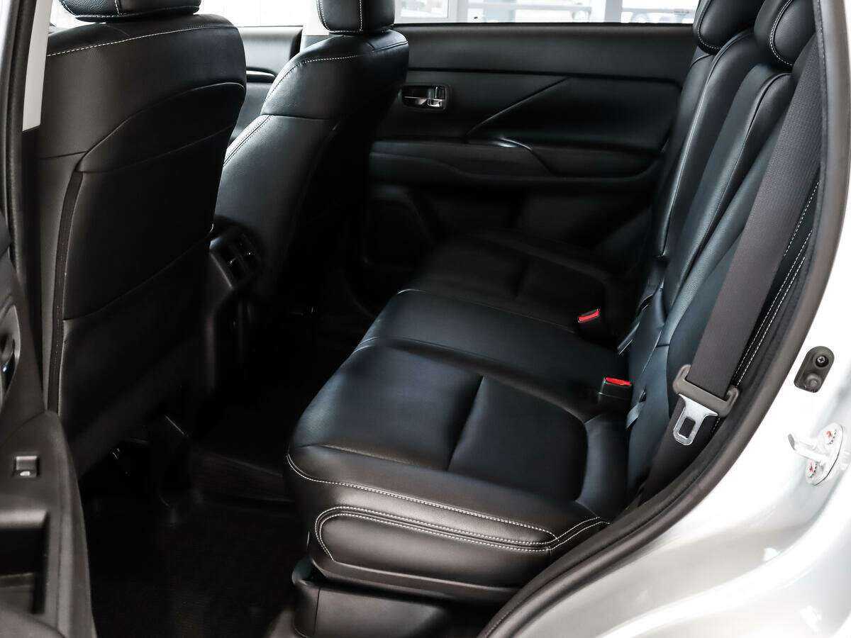 Mitsubishi Outlander 2019 года с пробегом. Фото: #10