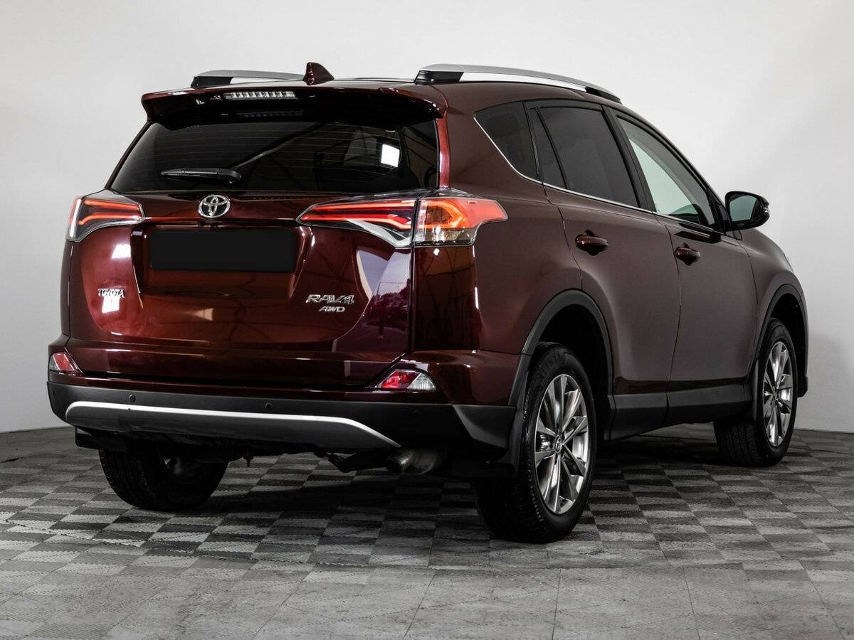 Toyota RAV4 2019 года с пробегом. Фото: #4