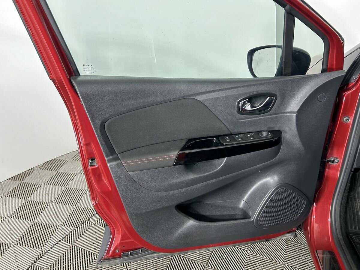 Renault Kaptur 2018 года с пробегом. Фото: #6