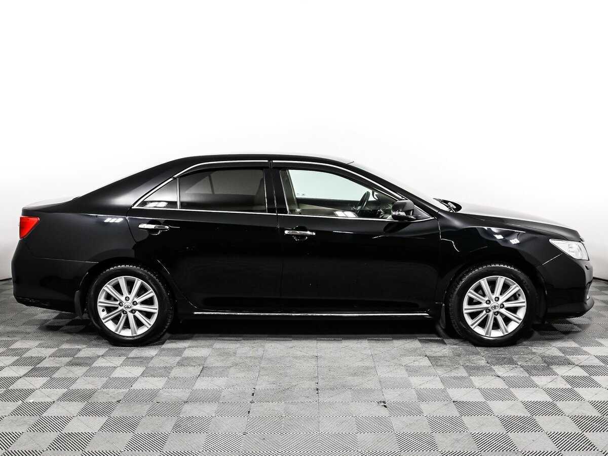 Toyota Camry 2013 года с пробегом. Фото: #3
