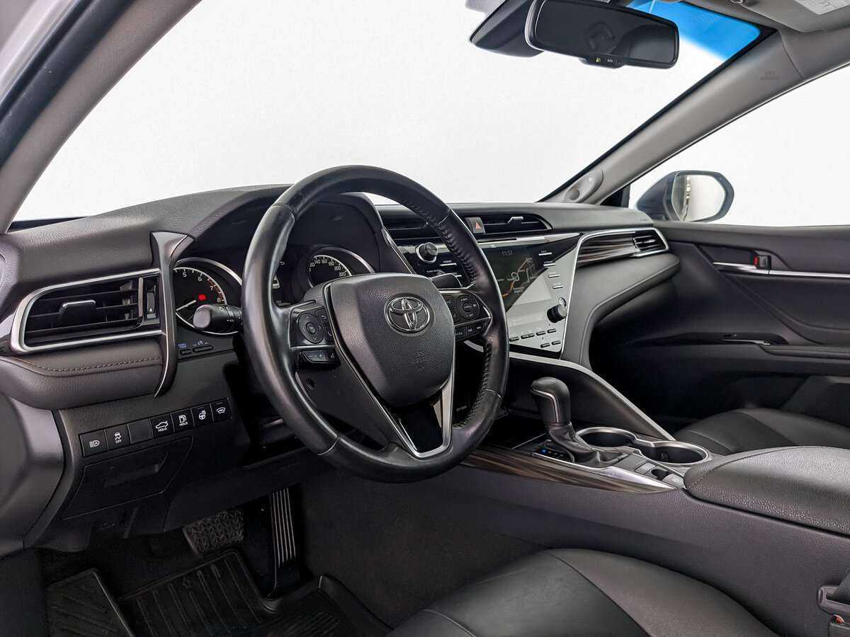 Toyota Camry 2019 года с пробегом. Фото: #15
