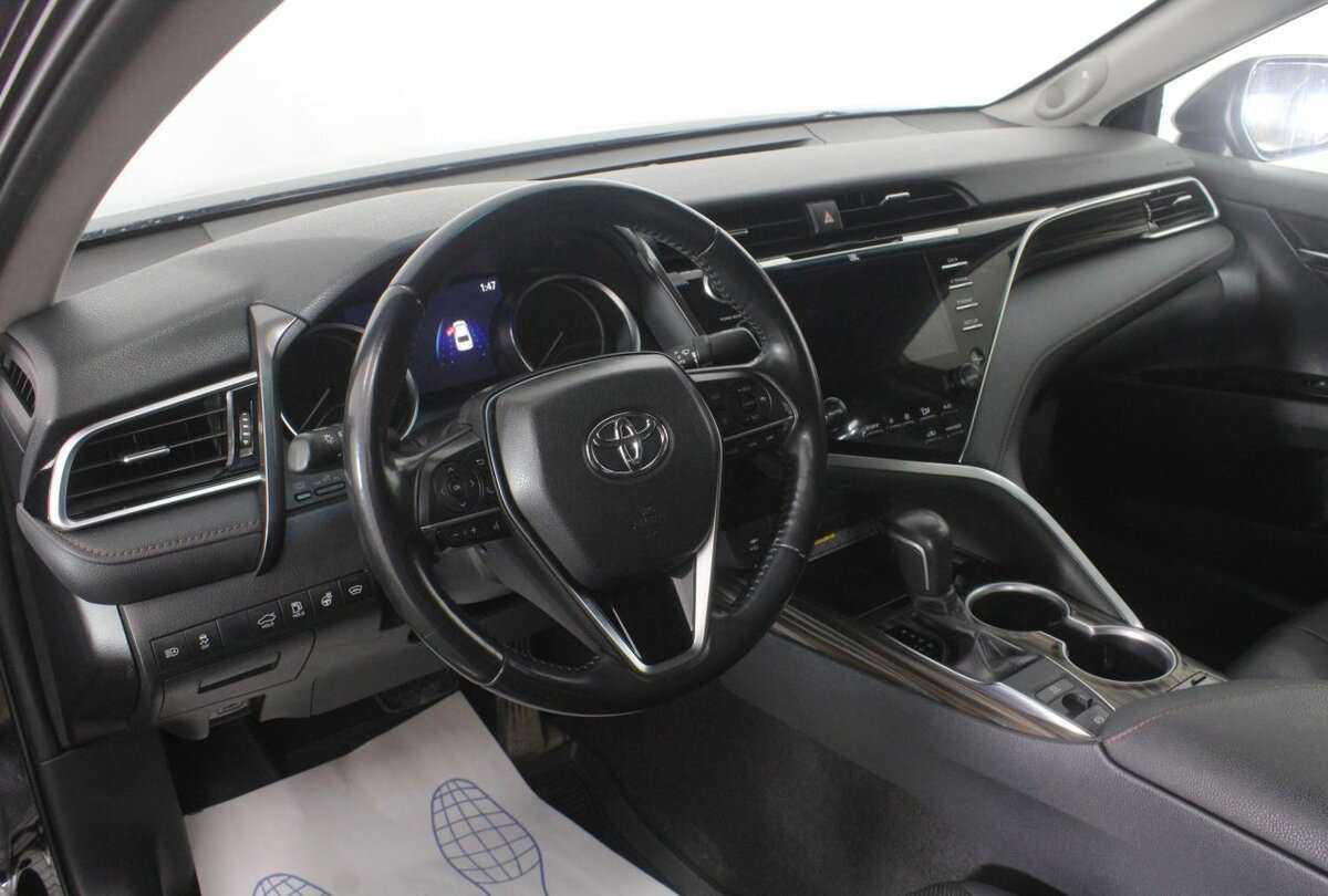 Toyota Camry 2020 года с пробегом. Фото: #12