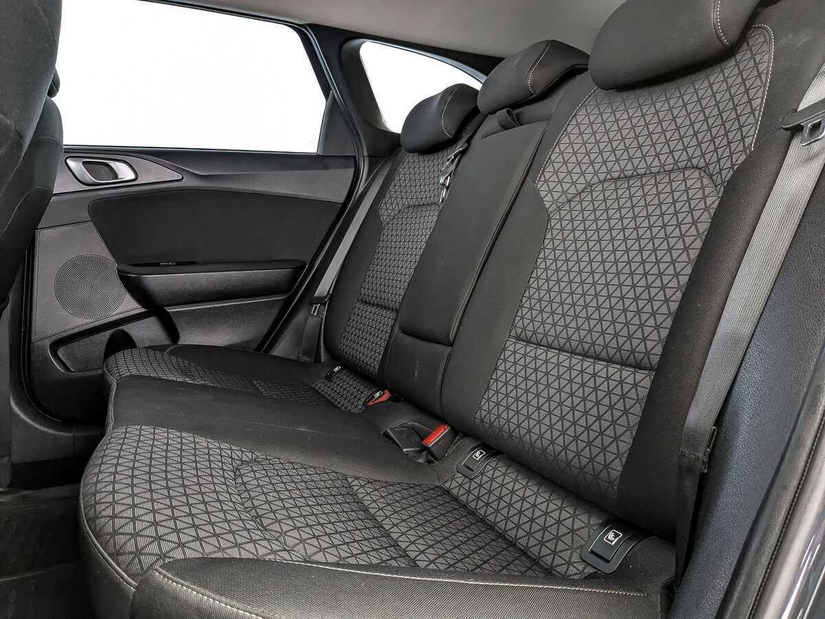 Kia Ceed 2020 года с пробегом. Фото: #17