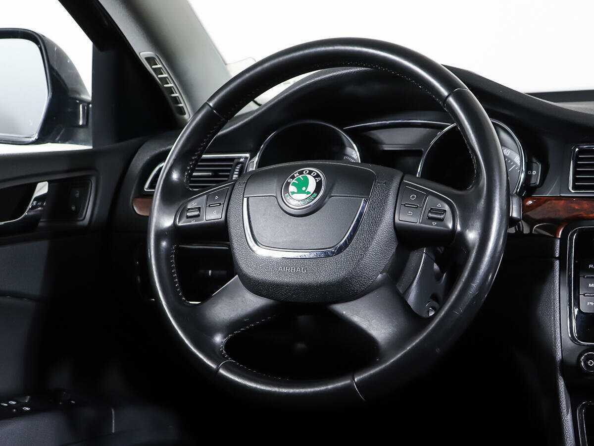 Skoda Superb 2012 года с пробегом. Фото: #17
