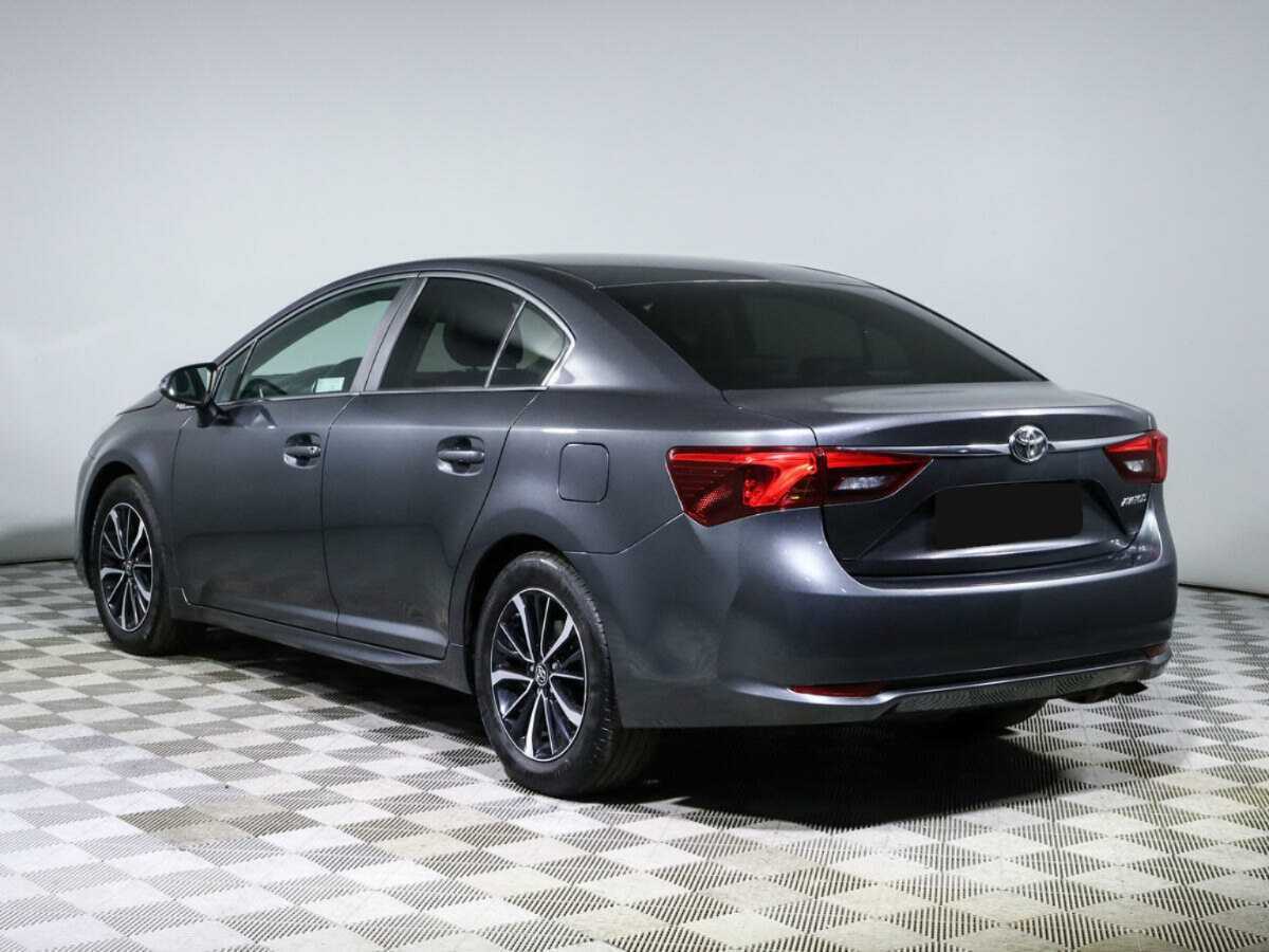 Toyota Avensis 2018 года с пробегом. Фото: #4