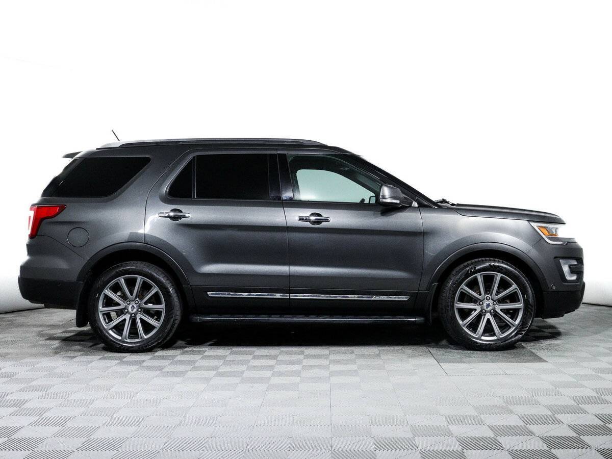 Ford Explorer 2017 года с пробегом. Фото: #3