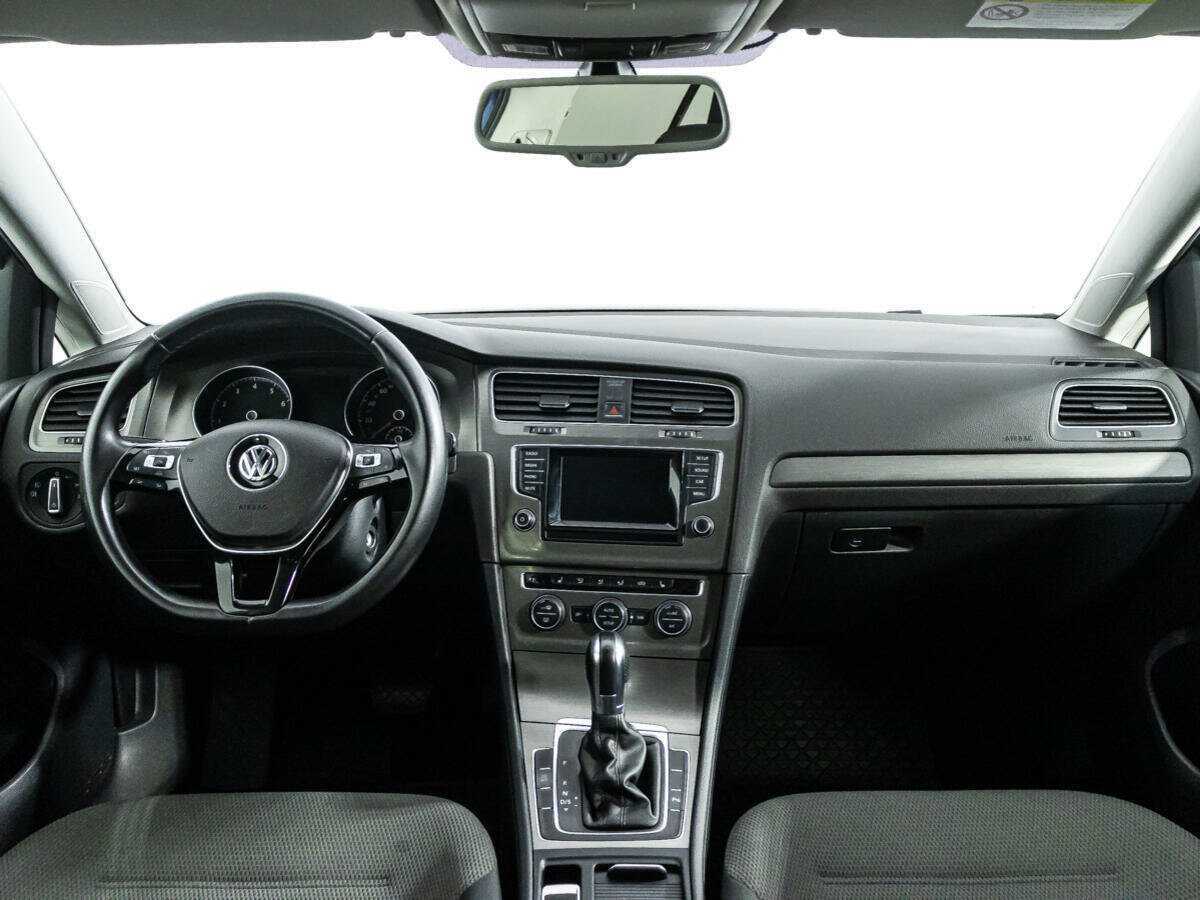 Volkswagen Golf 2012 года с пробегом. Фото: #12