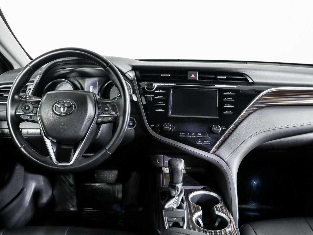 Toyota Camry 2019 года с пробегом. Фото: #11