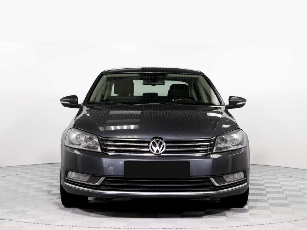 Volkswagen Passat 2012 года с пробегом. Посмотреть фото