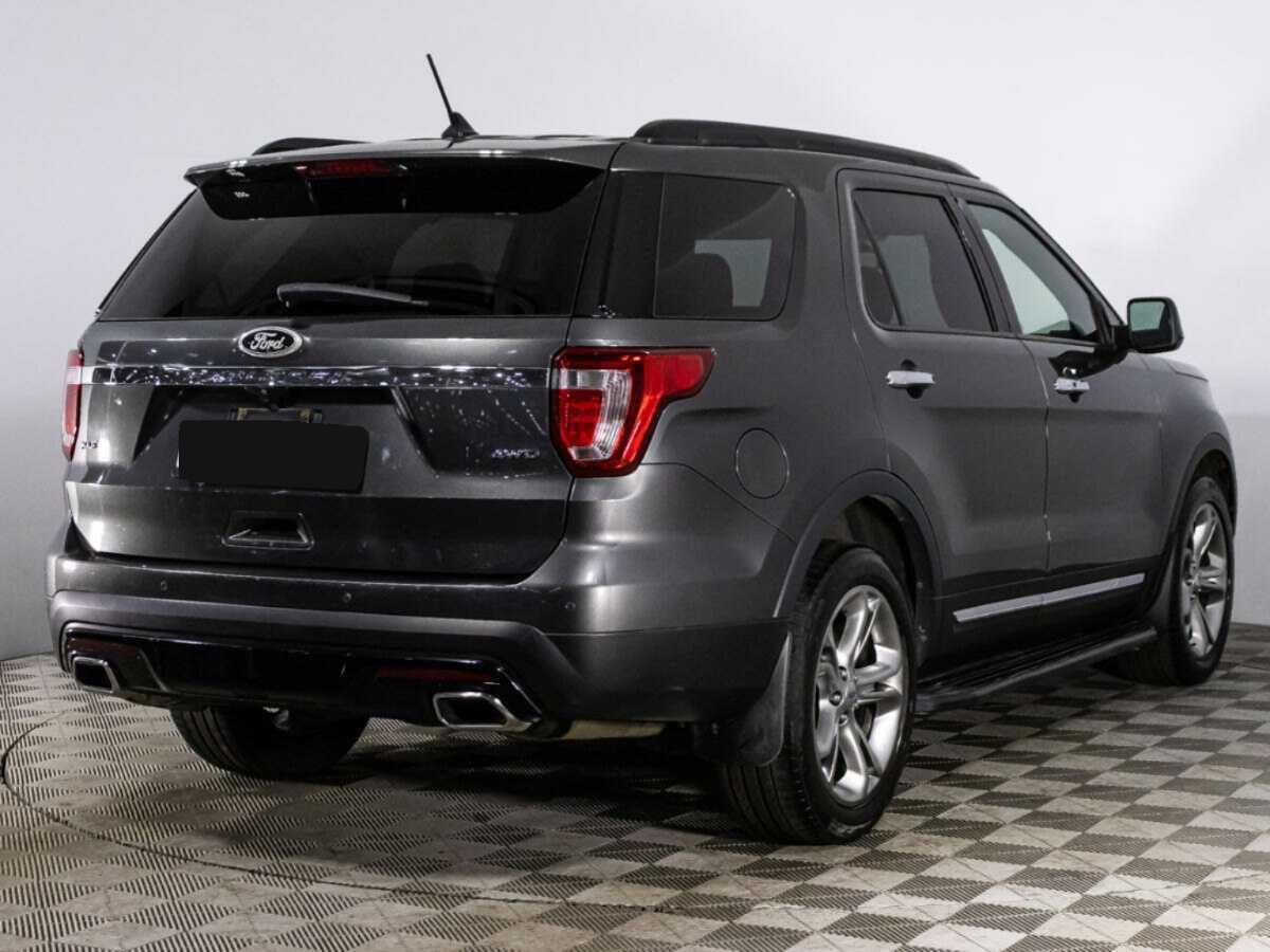 Ford Explorer 2017 года с пробегом. Фото: #4