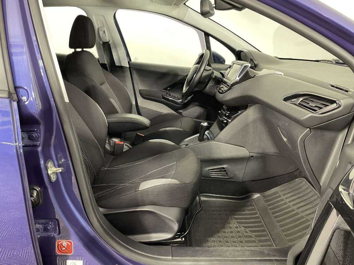 Peugeot 208 2014 года с пробегом. Фото: #13