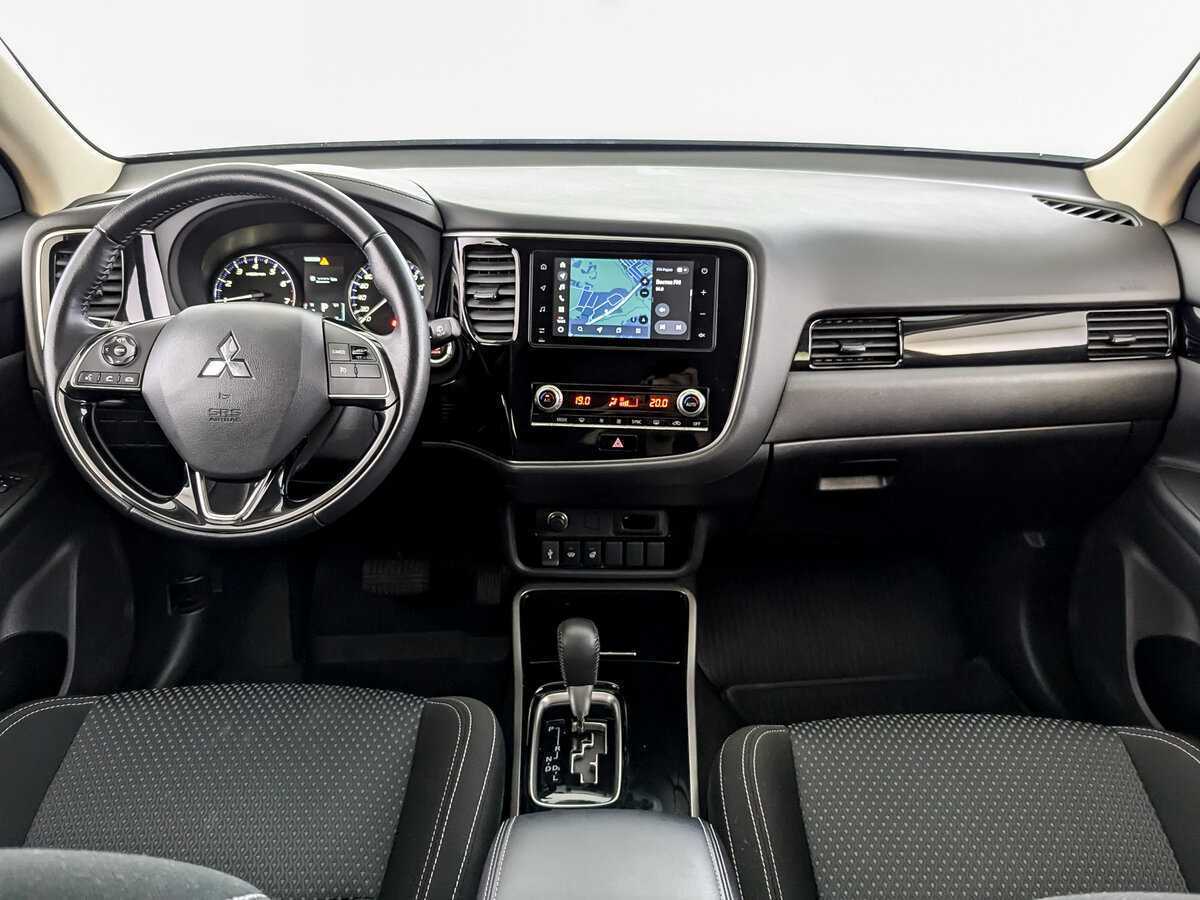 Mitsubishi Outlander 2021 года с пробегом. Фото: #11