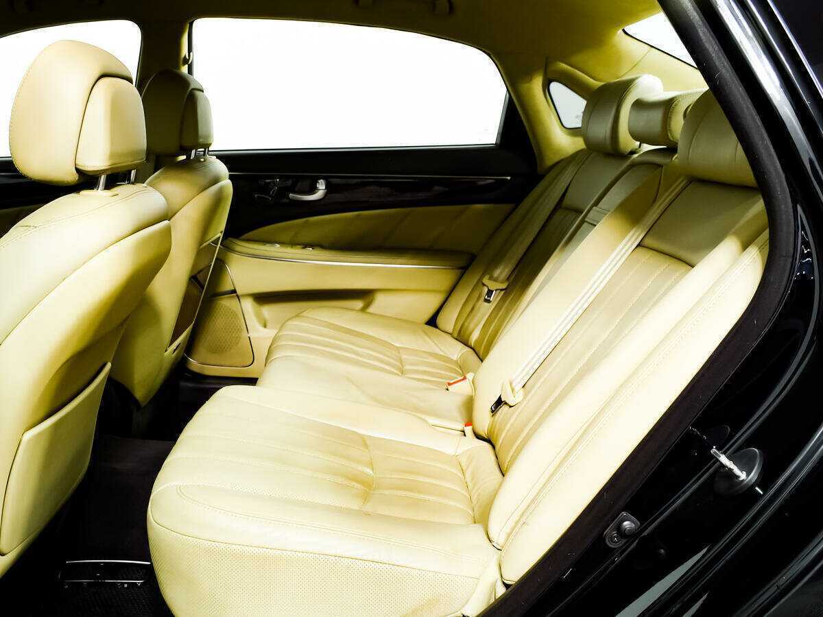 Hyundai Equus 2012 года с пробегом. Фото: #11