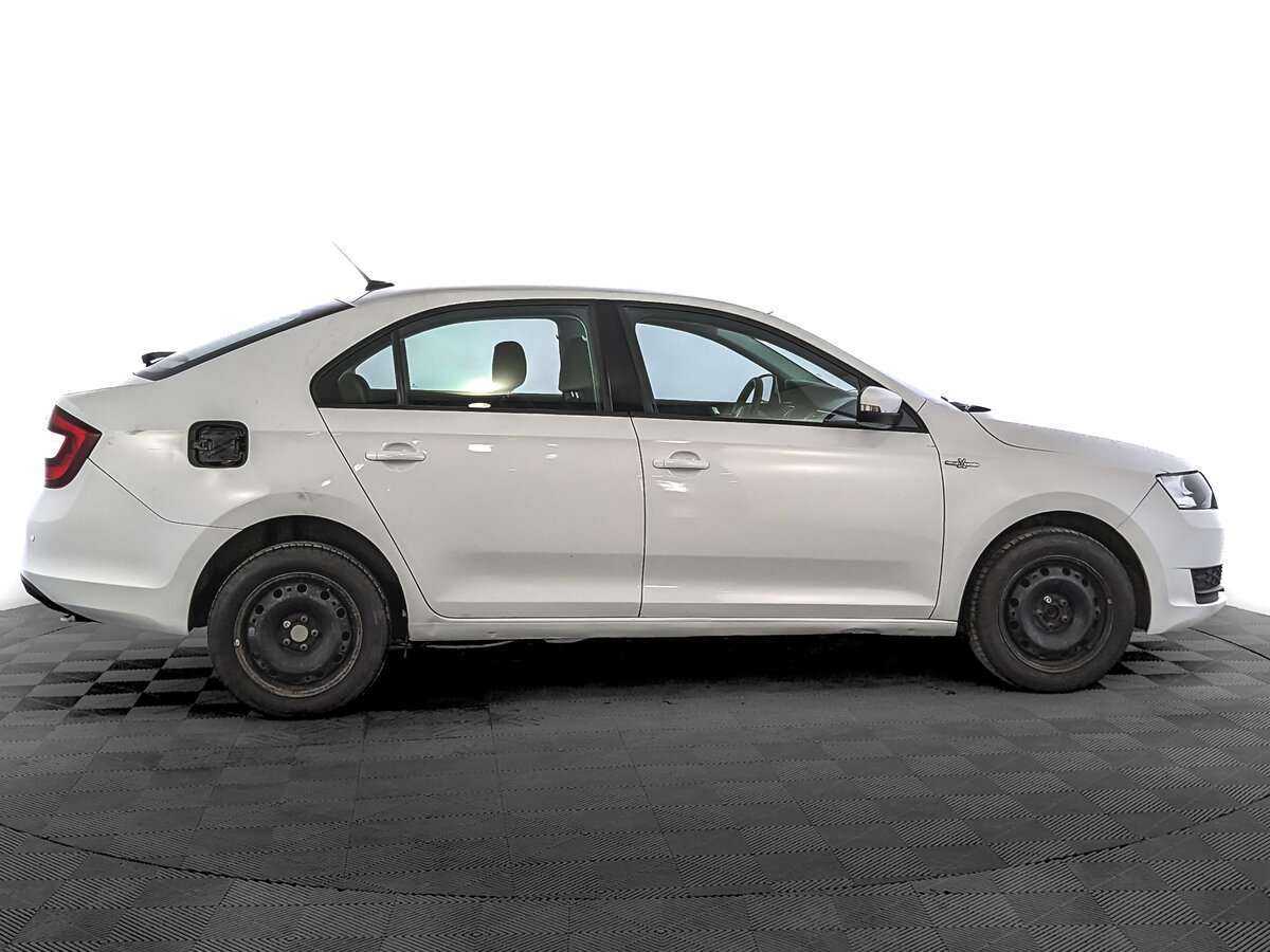 Skoda Rapid 2019 года с пробегом. Фото: #3