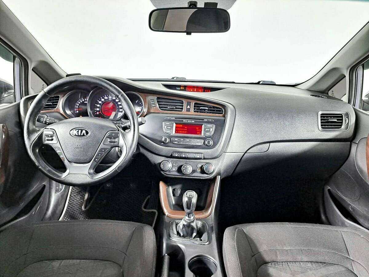 Kia Ceed 2013 года с пробегом. Фото: #12