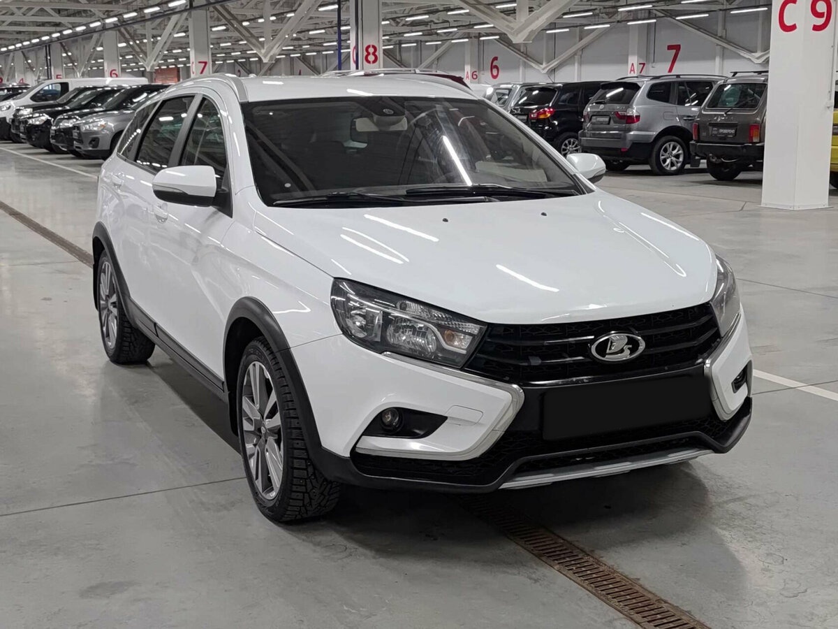 Lada (ВАЗ) Vesta 2018 года с пробегом. Фото: #2