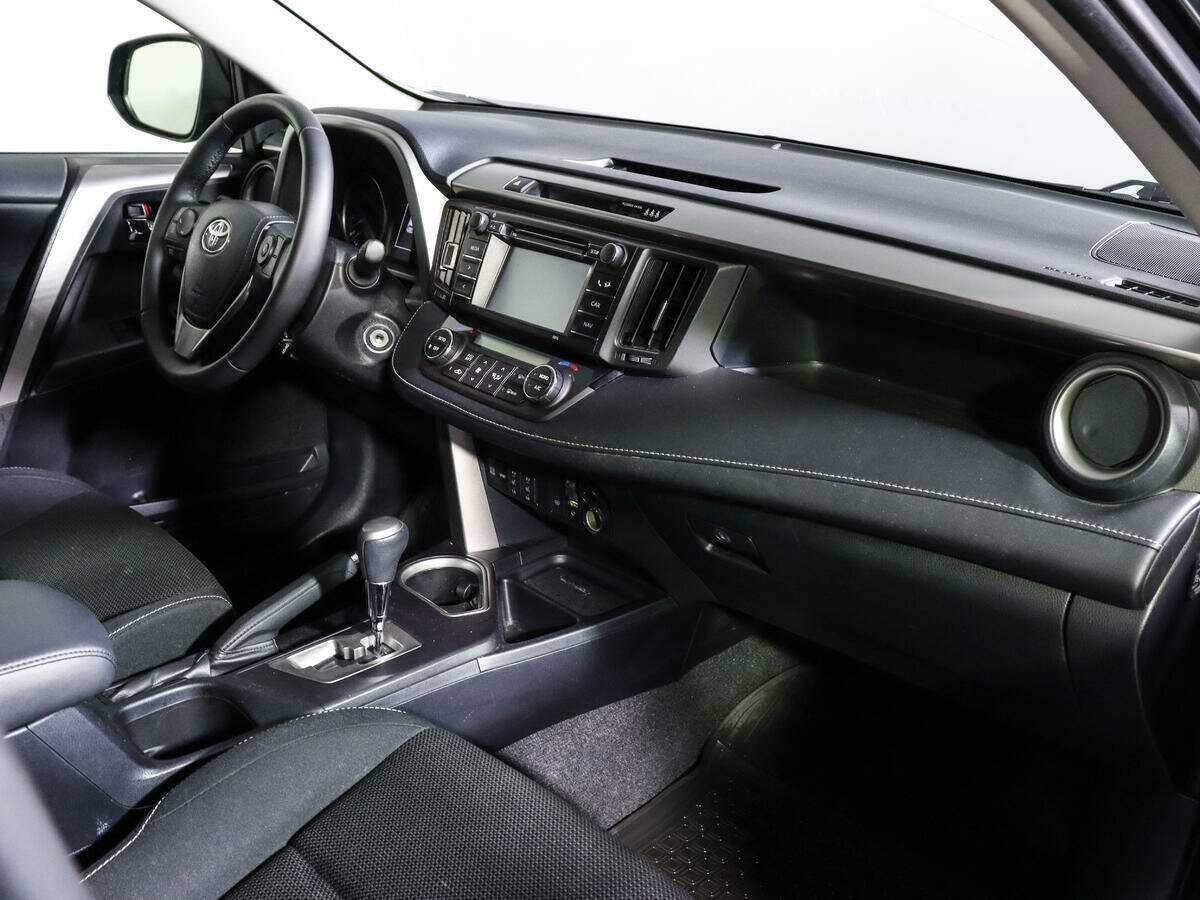 Toyota RAV4 2015 года с пробегом. Фото: #6