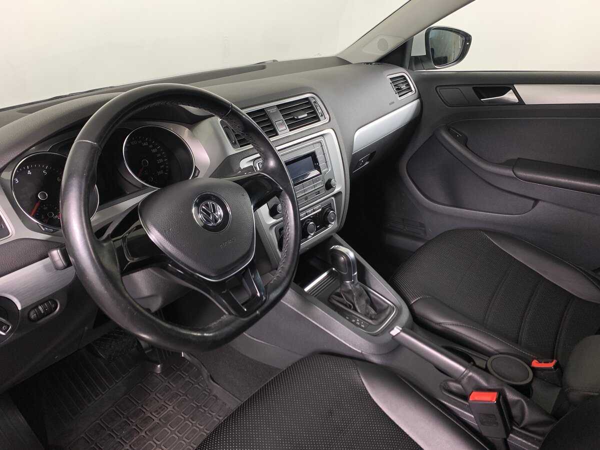 Volkswagen Jetta 2017 года с пробегом. Фото: #10