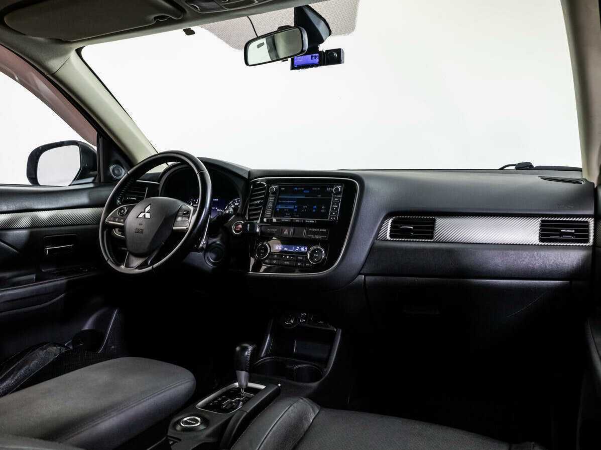 Mitsubishi Outlander 2012 года с пробегом. Фото: #8