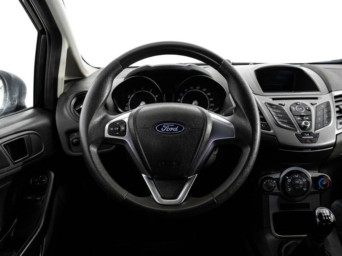 Ford Fiesta 2015 года с пробегом. Фото: #9