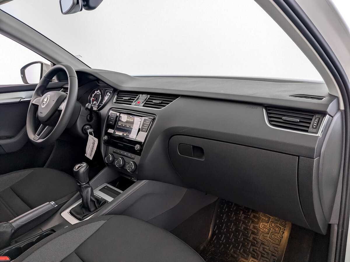 Skoda Octavia 2019 года с пробегом. Фото: #8