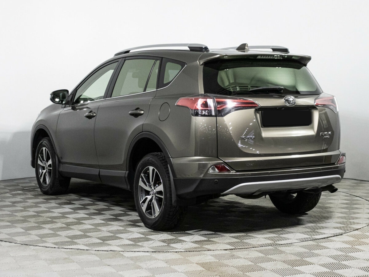 Toyota RAV4 2015 года с пробегом. Фото: #6