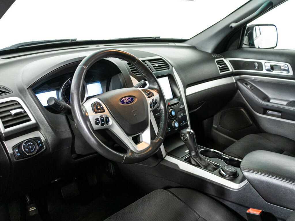 Ford Explorer 2015 года с пробегом. Фото: #10