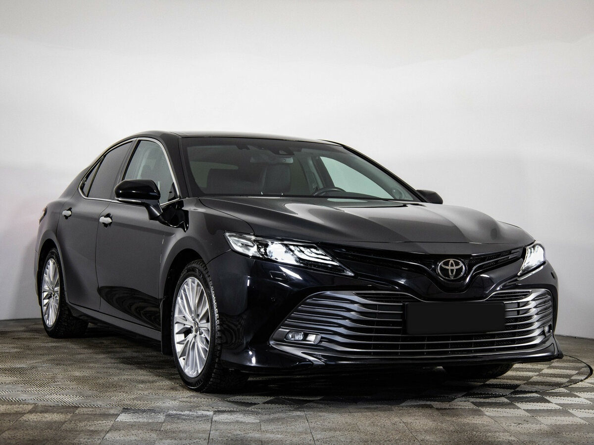 Toyota Camry 2018 года с пробегом. Фото: #2